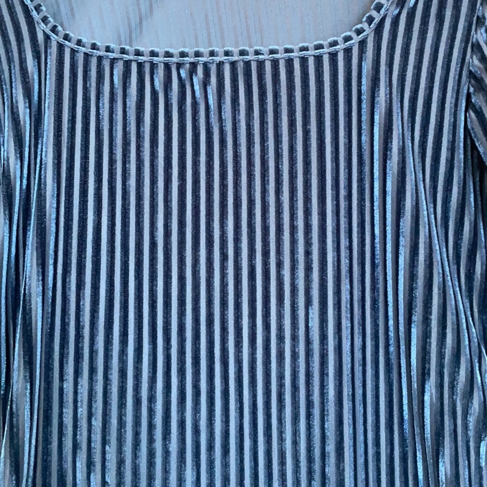 Velvet top - Picture 2 of 2
